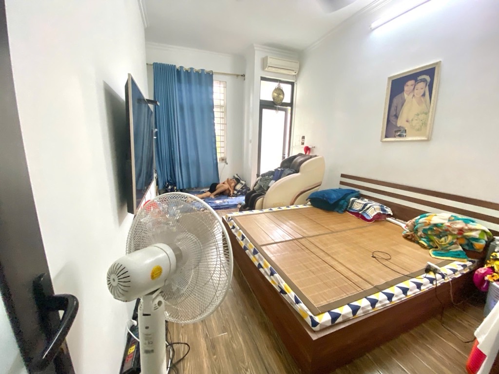 Bán nhà mặt phố vĩnh tuy 5 tầng dânxây ôtô dừngđỗ kinhdoanh ngàyđêm hai bà trưng